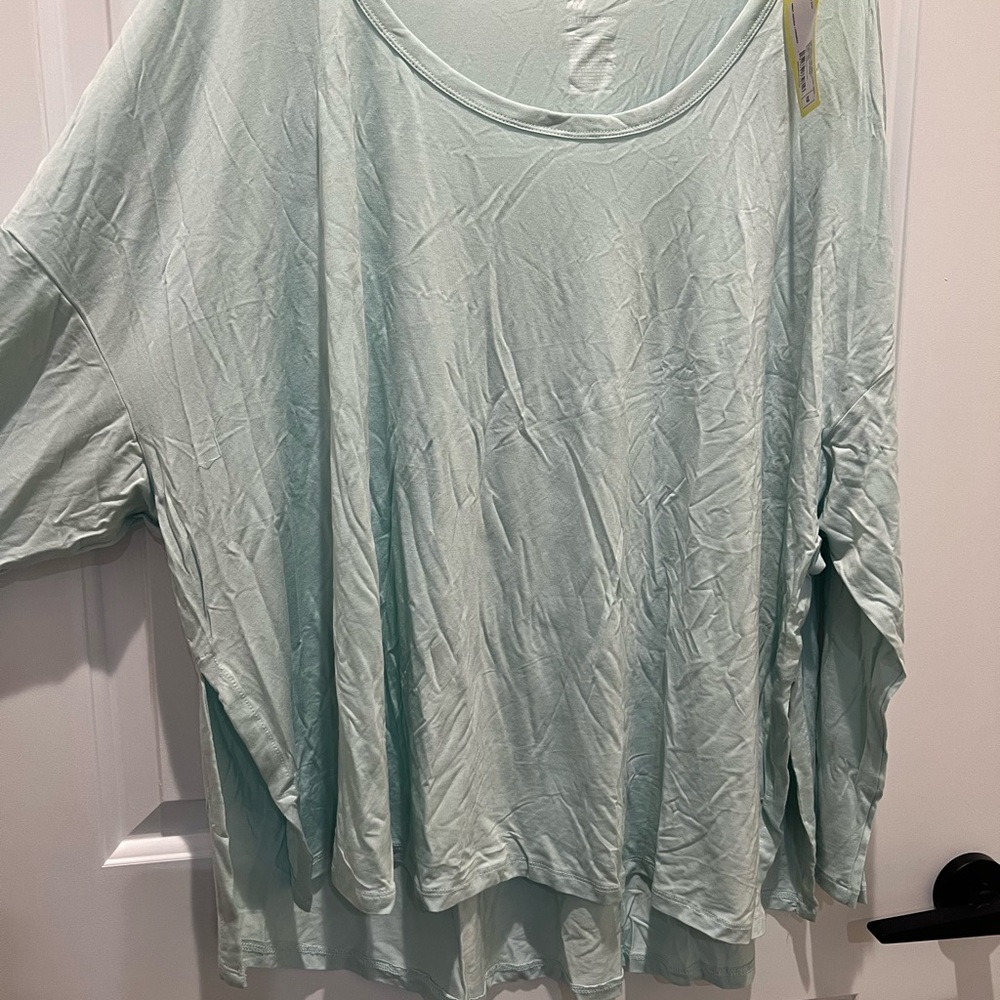 428. All in Motion Green Oversized Long Sleeve Blouse size 4X